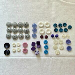 Lot of Assorted Buttons